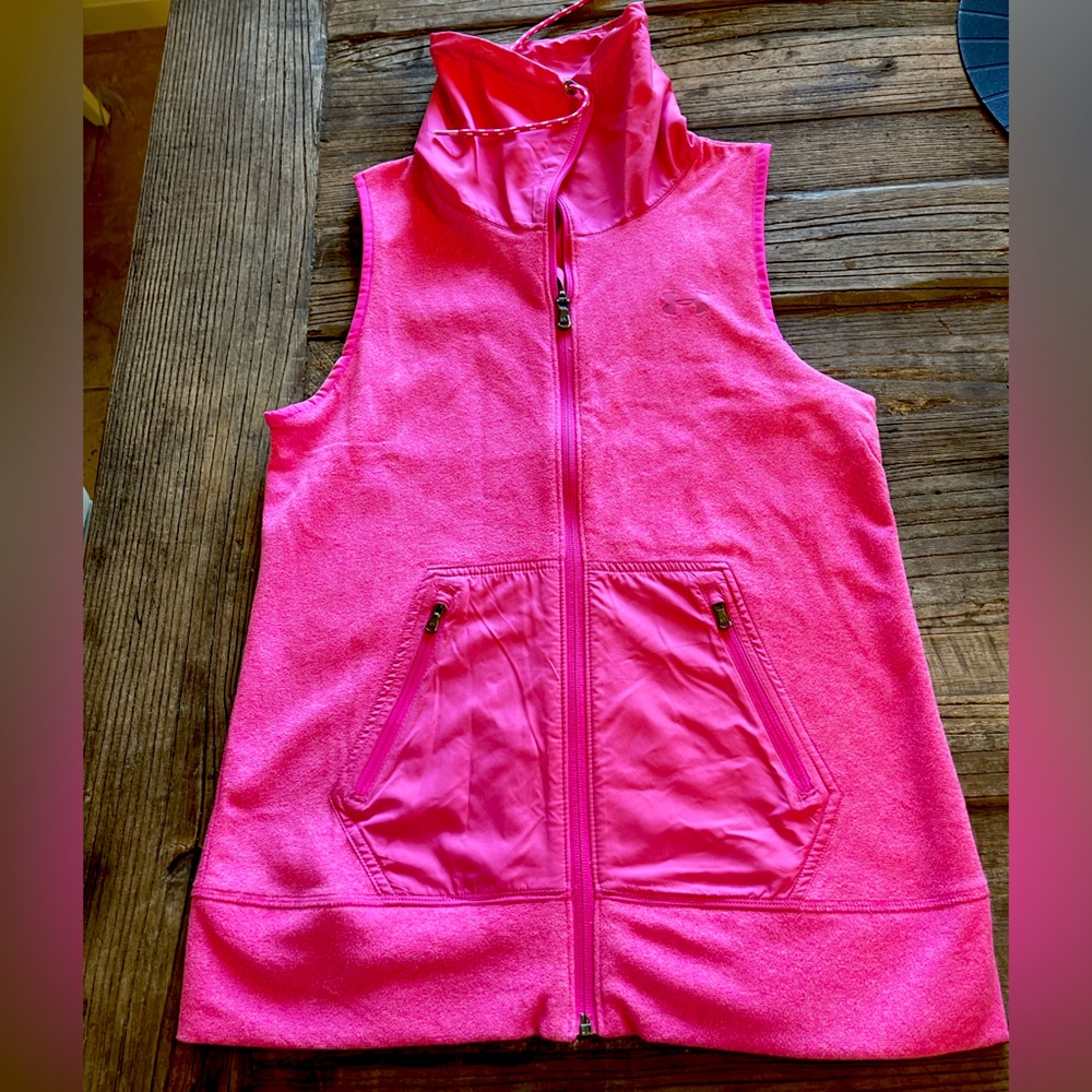 Under Armour Women’s Size S Fitted Coldgear Full Zip Vest hot pink Athletic.